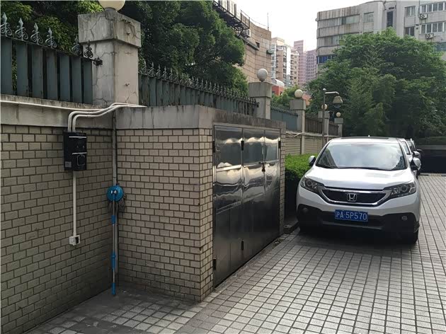 上海充电桩缺口达70% 公共设备成鸡肋